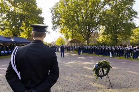 Veteranen > 2019 vetdag Kmar kranslegging